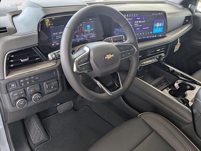 New 2025 Chevrolet Suburban Premier AWD/4WD image 3