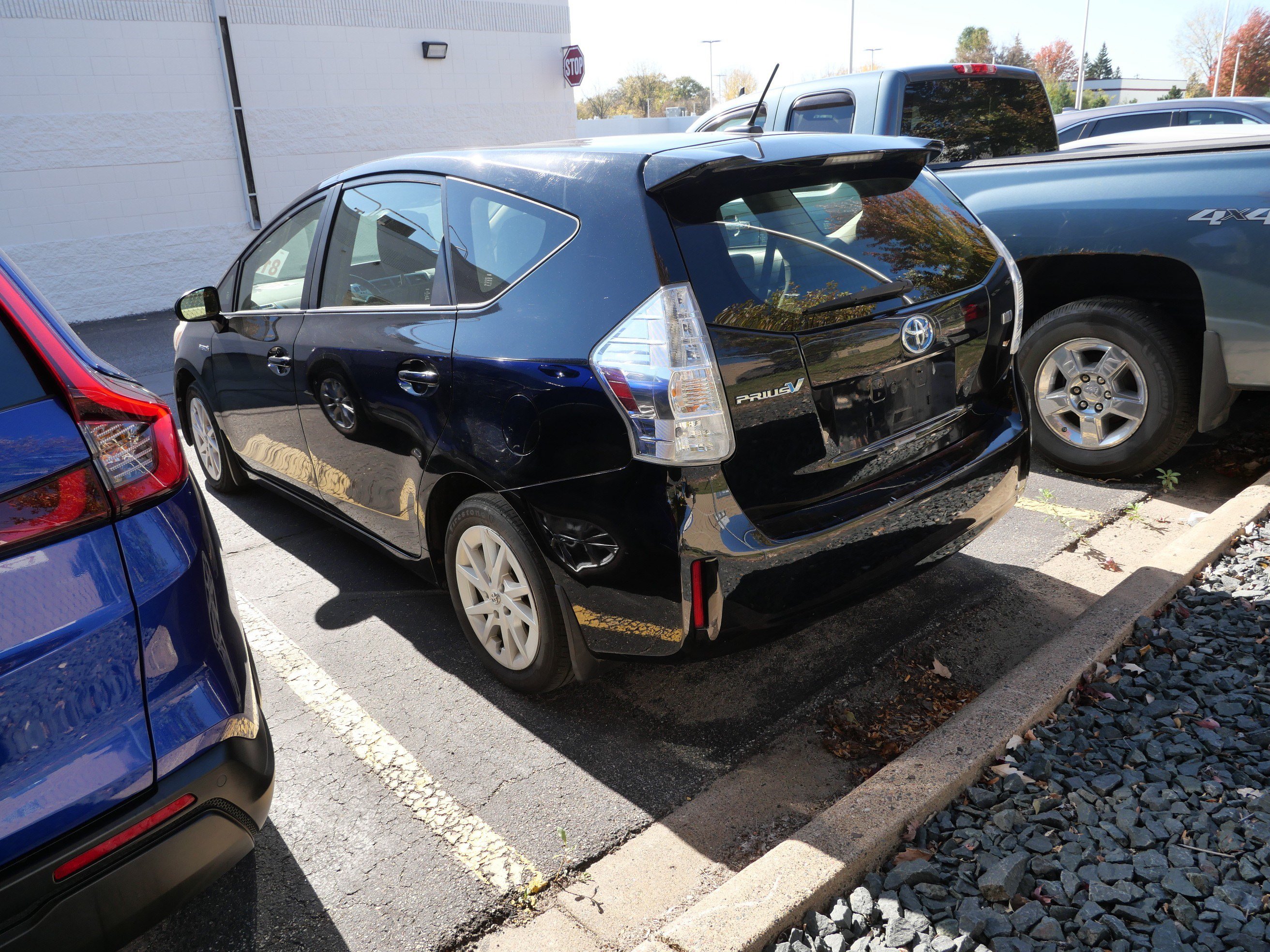Used 2014 Toyota Prius V Three FWD image 7