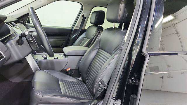 Used 2024 Land Rover Discovery S AWD/4WD image 11