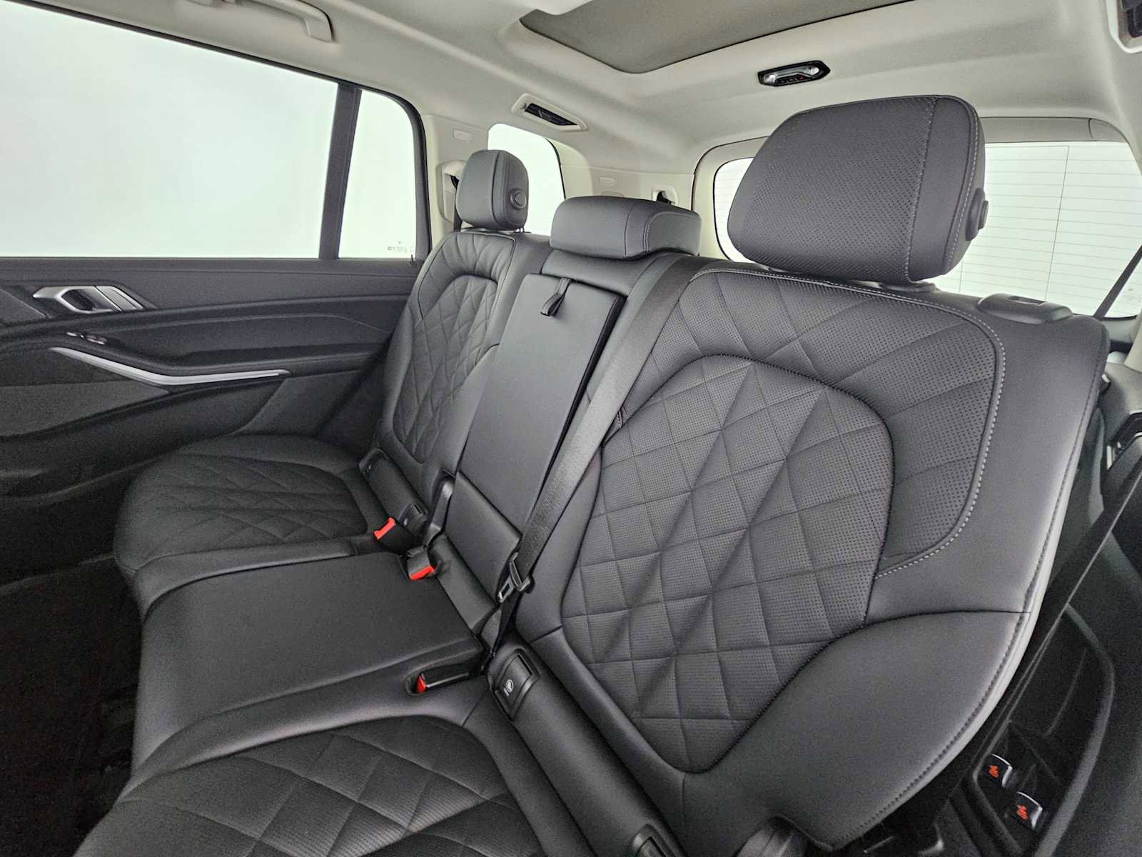 Used 2025 BMW X7 xDrive40i image 19
