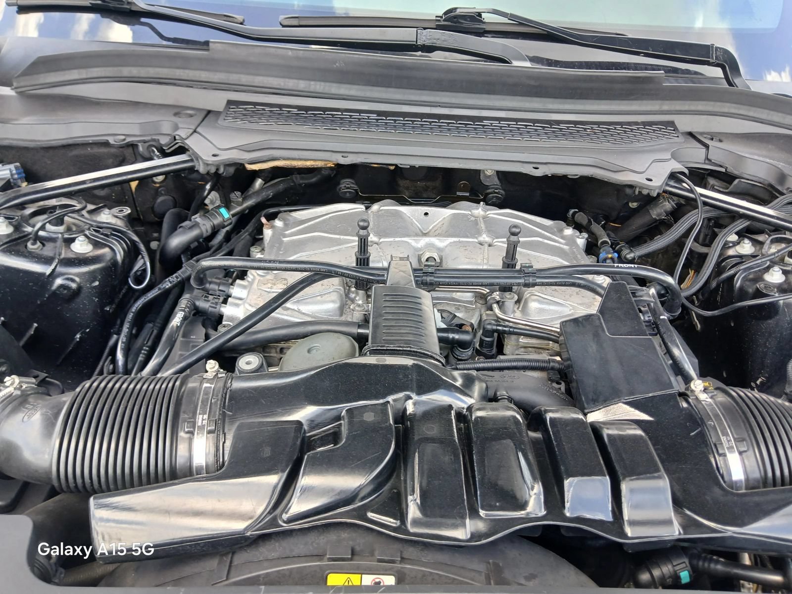 Used 2014 Land Rover Range Rover HSE AWD/4WD image 25