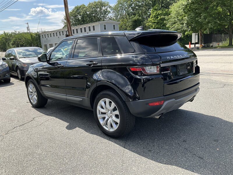 Used 2018 Land Rover Range Rover Evoque SE AWD/4WD image 7