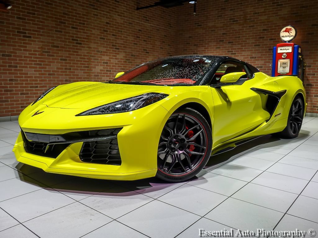 Used 2024 Chevrolet Corvette Z06 RWD video 2