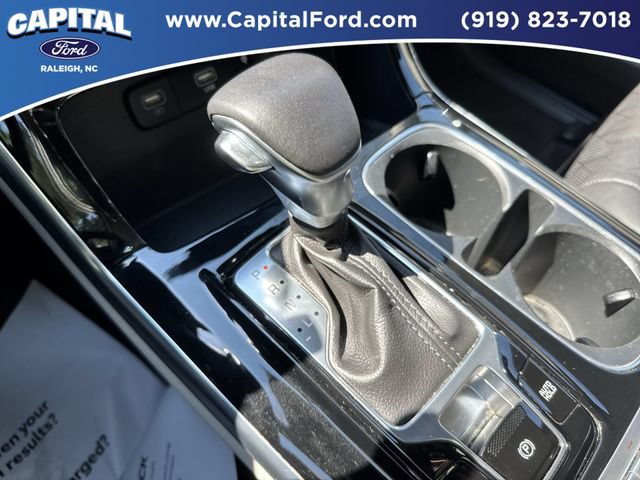 Used 2024 Kia Carnival EX FWD image 30