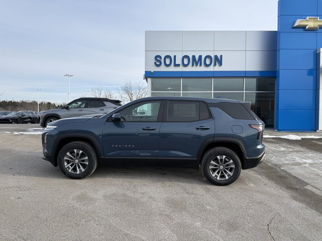 New 2026 Chevrolet Equinox LT image 2