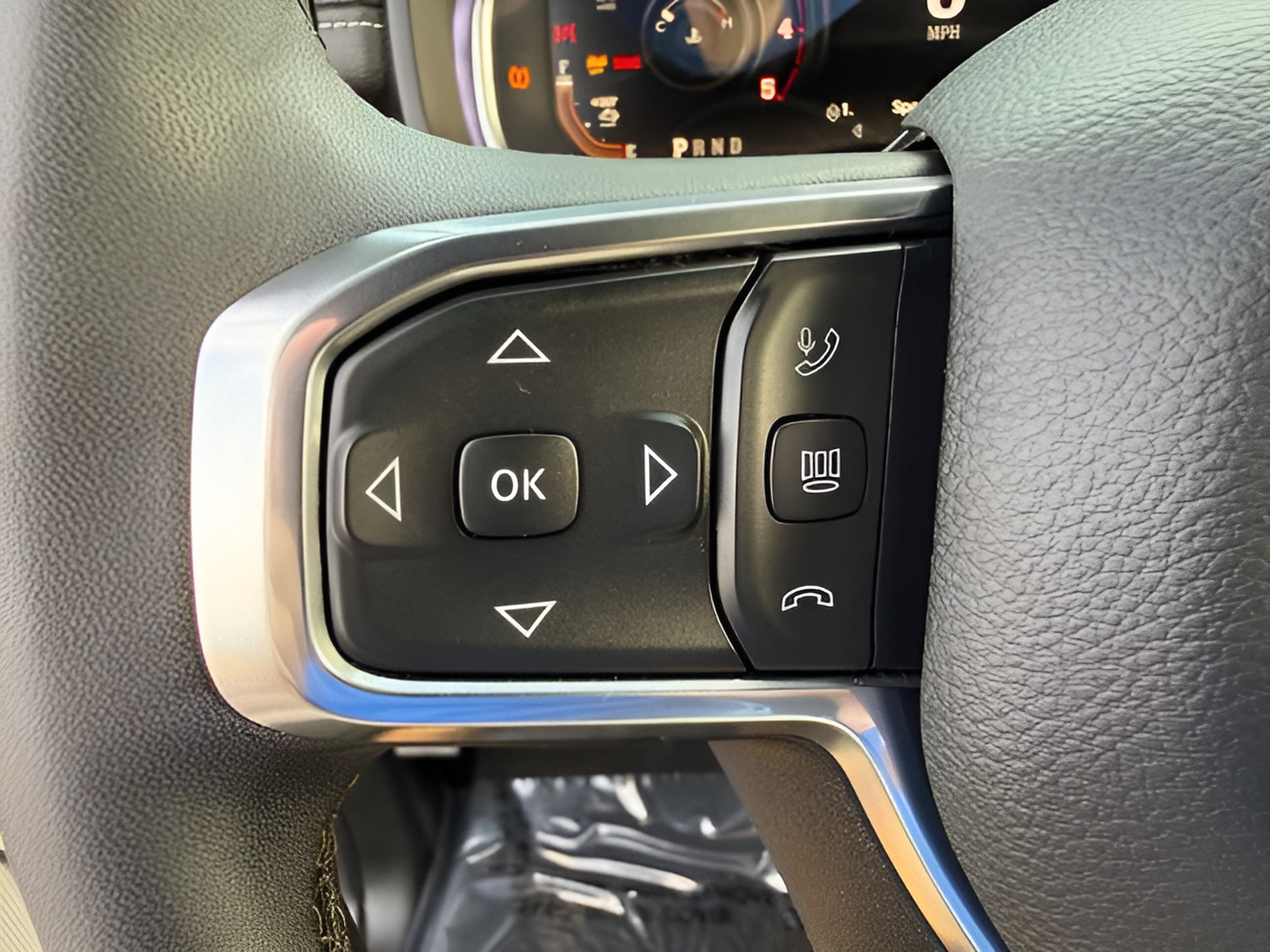 Used 2026 RAM 3500 Laramie AWD/4WD image 18