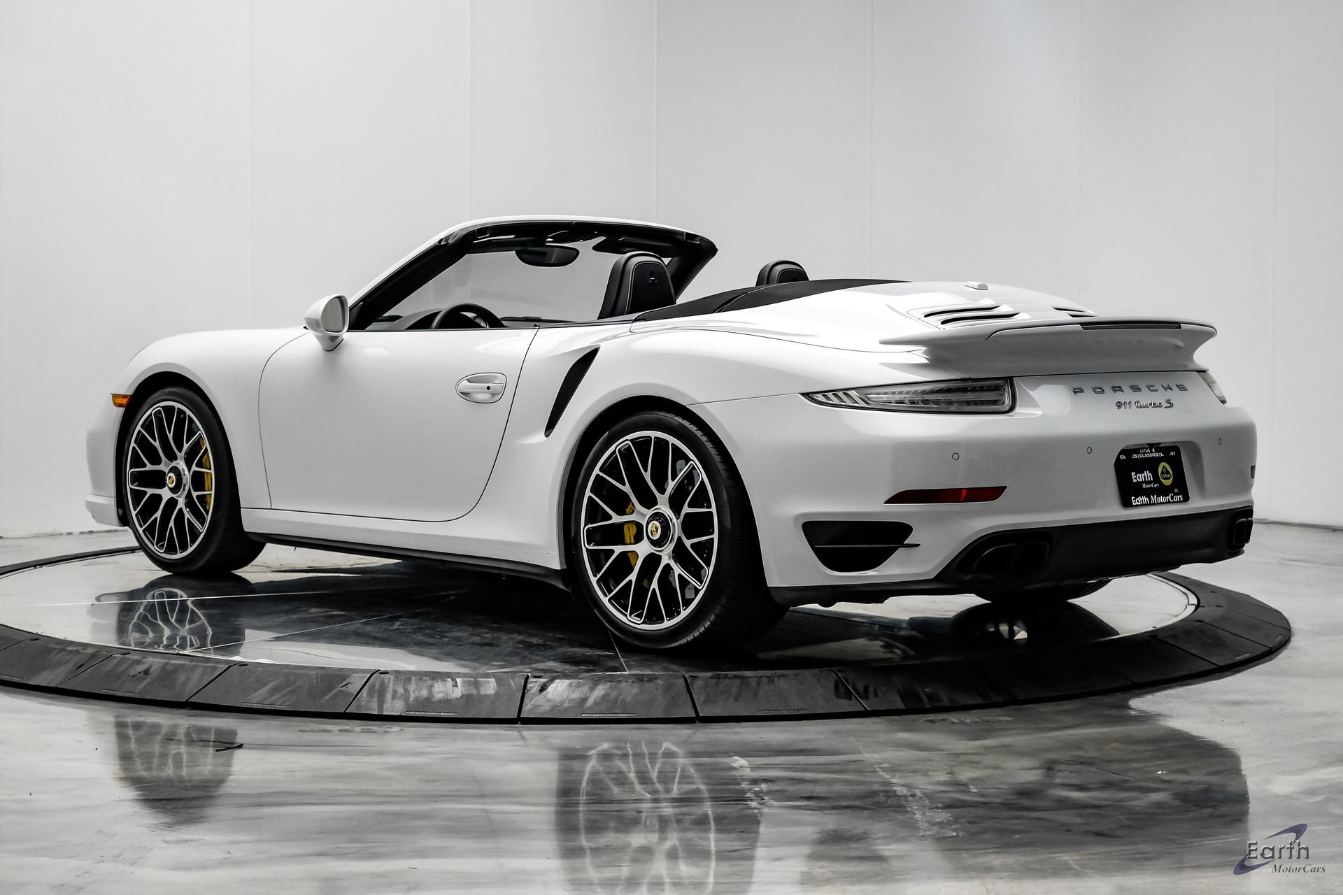 Used 2016 Porsche 911 Turbo S AWD/4WD image 10
