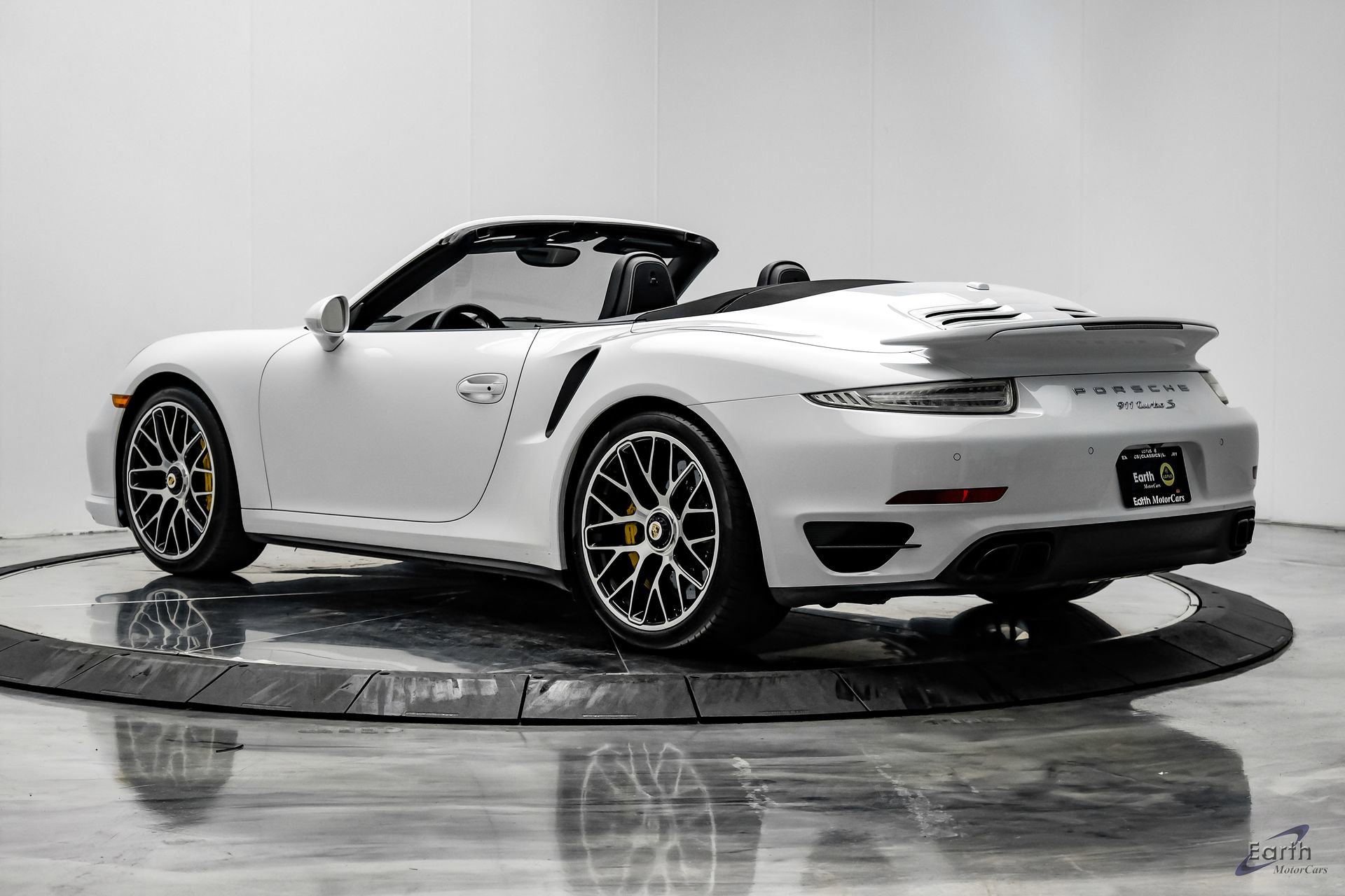 Used 2016 Porsche 911 Turbo S AWD/4WD image 10