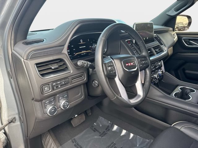 Used 2024 GMC Yukon SLT w/ SLT Premium Package AWD/4WD image 19