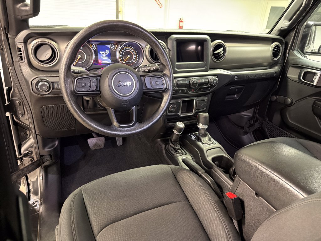 Used 2022 Jeep Wrangler Unlimited Sport AWD/4WD image 28