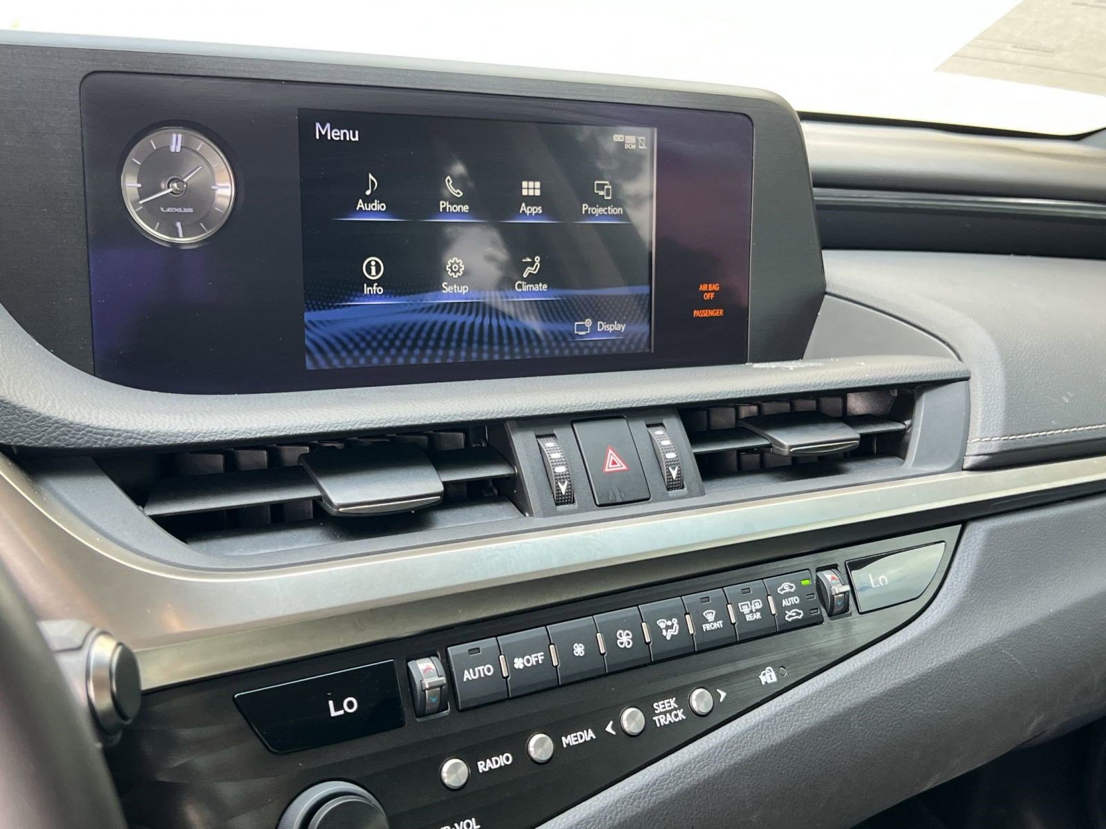 Used 2020 Lexus ES 300h w/ Accessory Package image 23