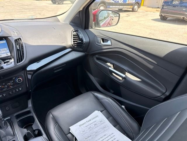 Used 2018 Ford Escape Titanium w/ Ford Safe & Smart Package AWD/4WD image 19