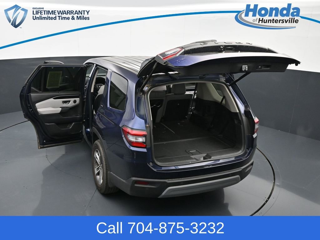 Used 2025 Honda Pilot EX-L image 32