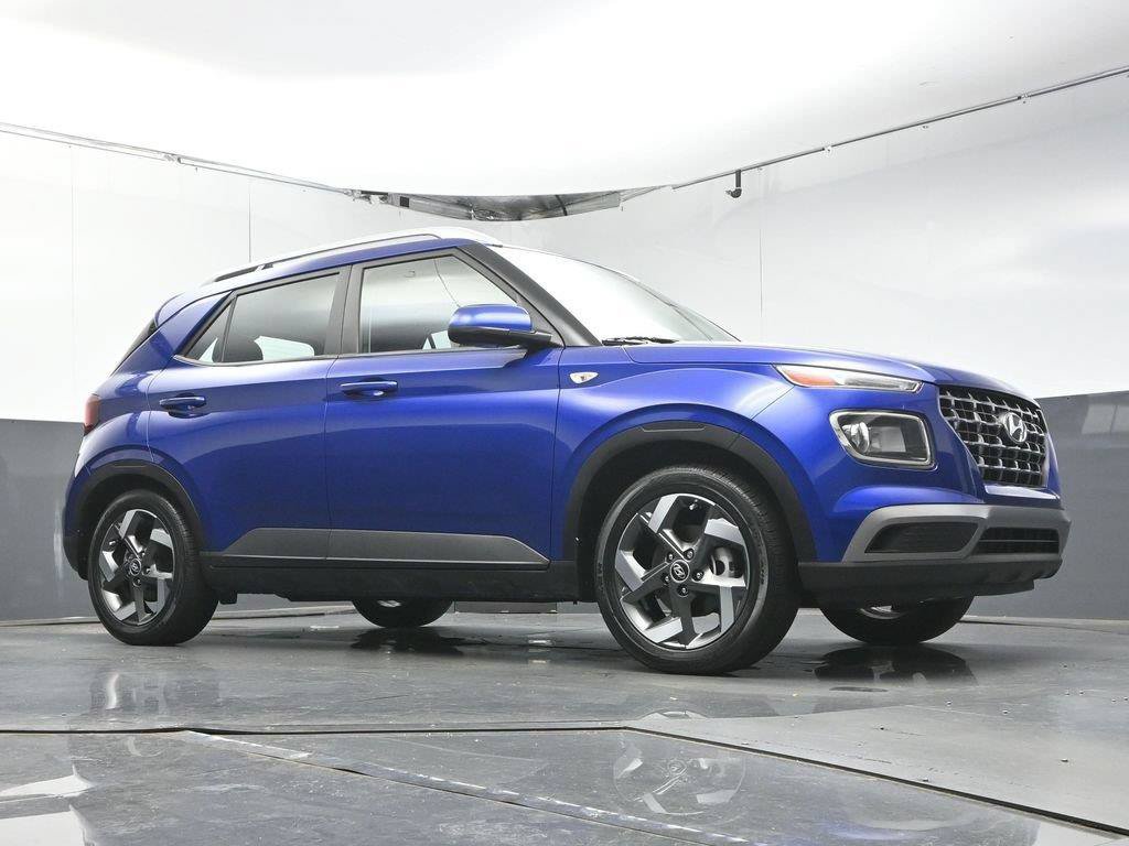 Used 2023 Hyundai Venue SEL FWD image 38