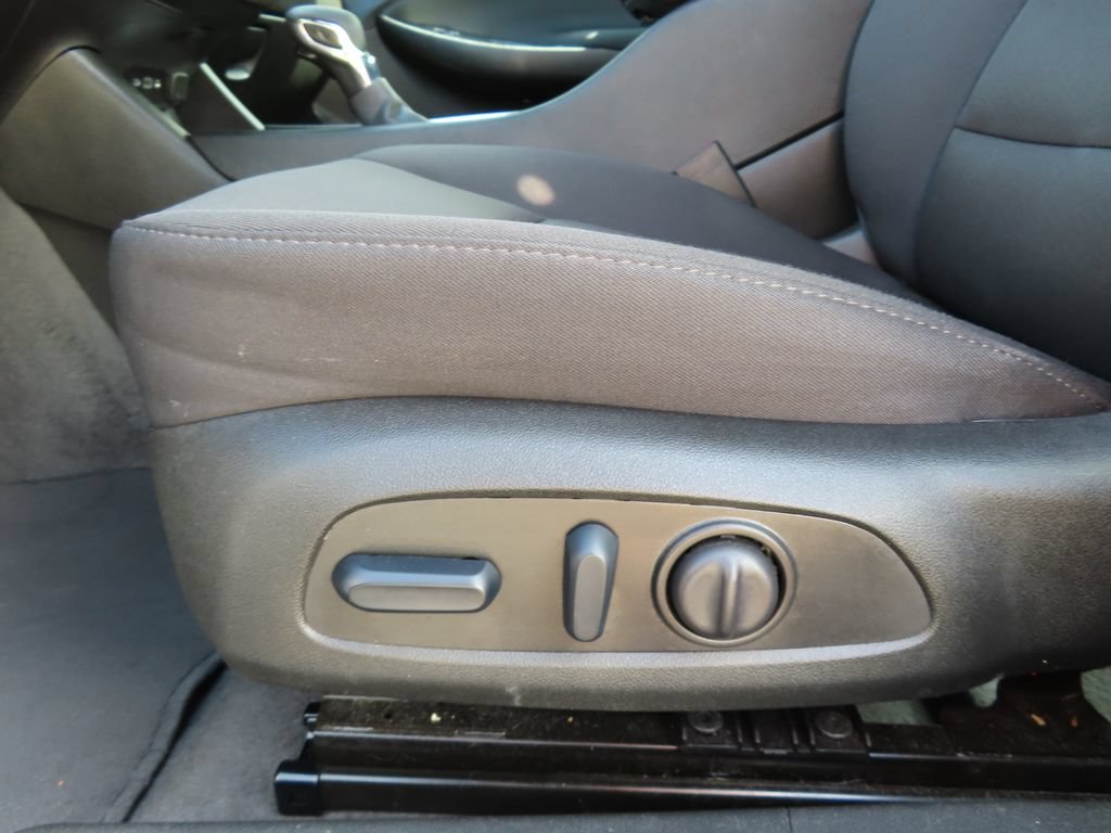 Used 2024 Chevrolet Malibu LT FWD image 7