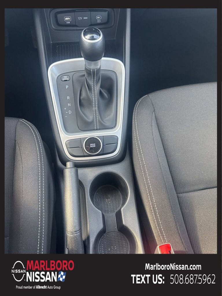 Used 2023 Hyundai Venue SEL w/ Cargo Package image 25