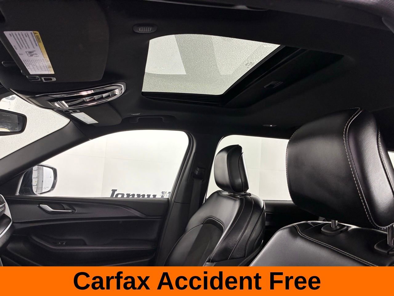 Used 2024 Jeep Grand Cherokee L Altitude image 3