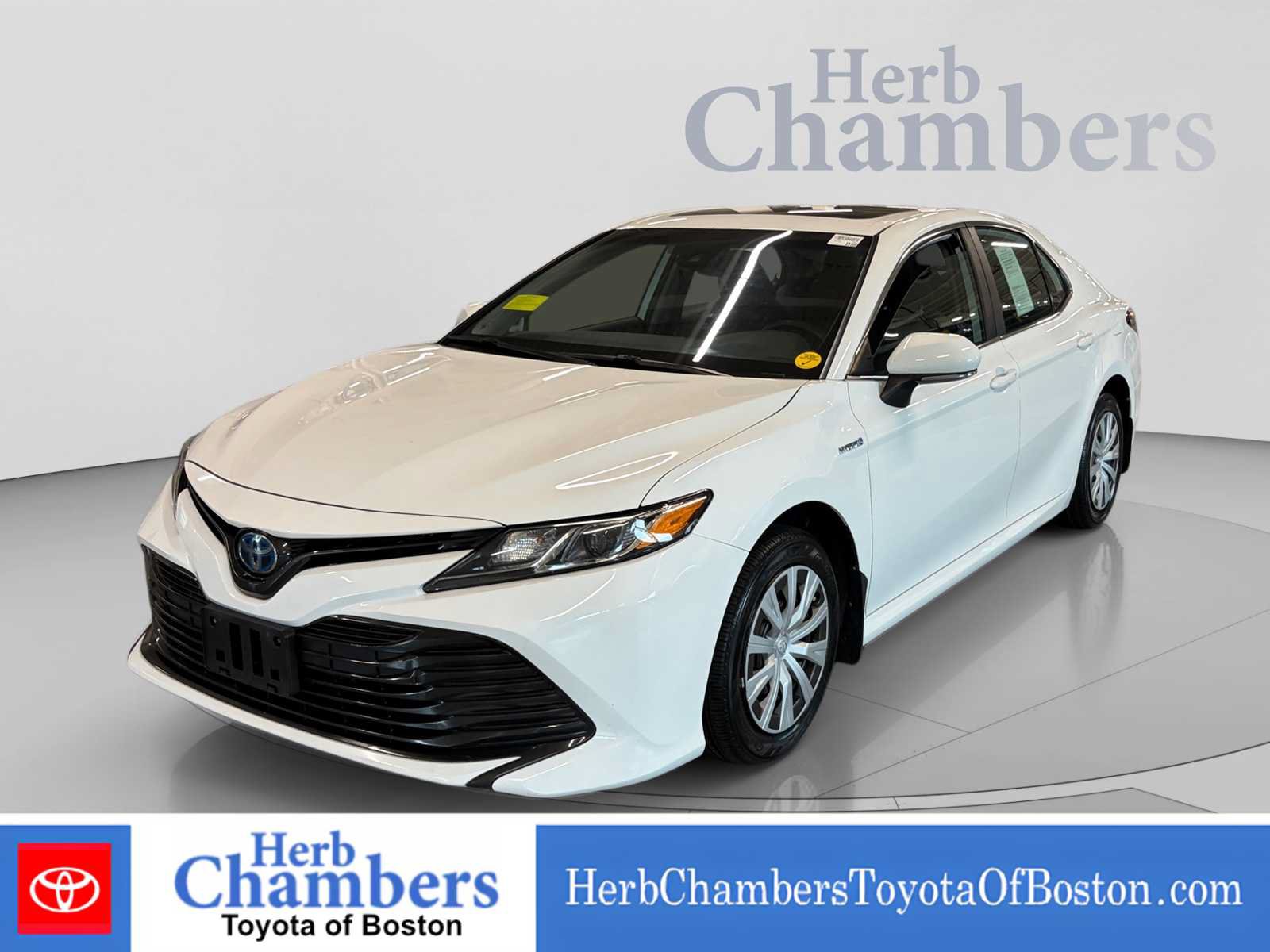 Used 2020 Toyota Camry LE w/ Sunroof Package FWD image 11