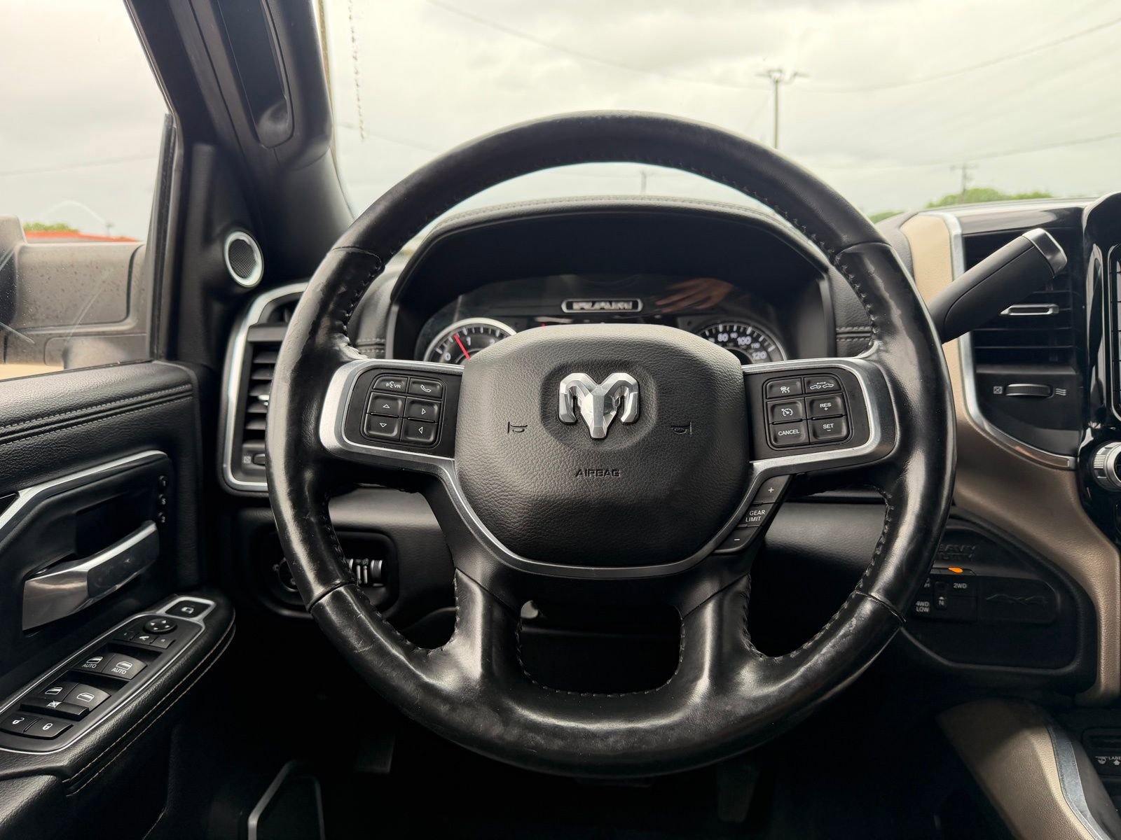 Used 2019 RAM 3500 Laramie image 13