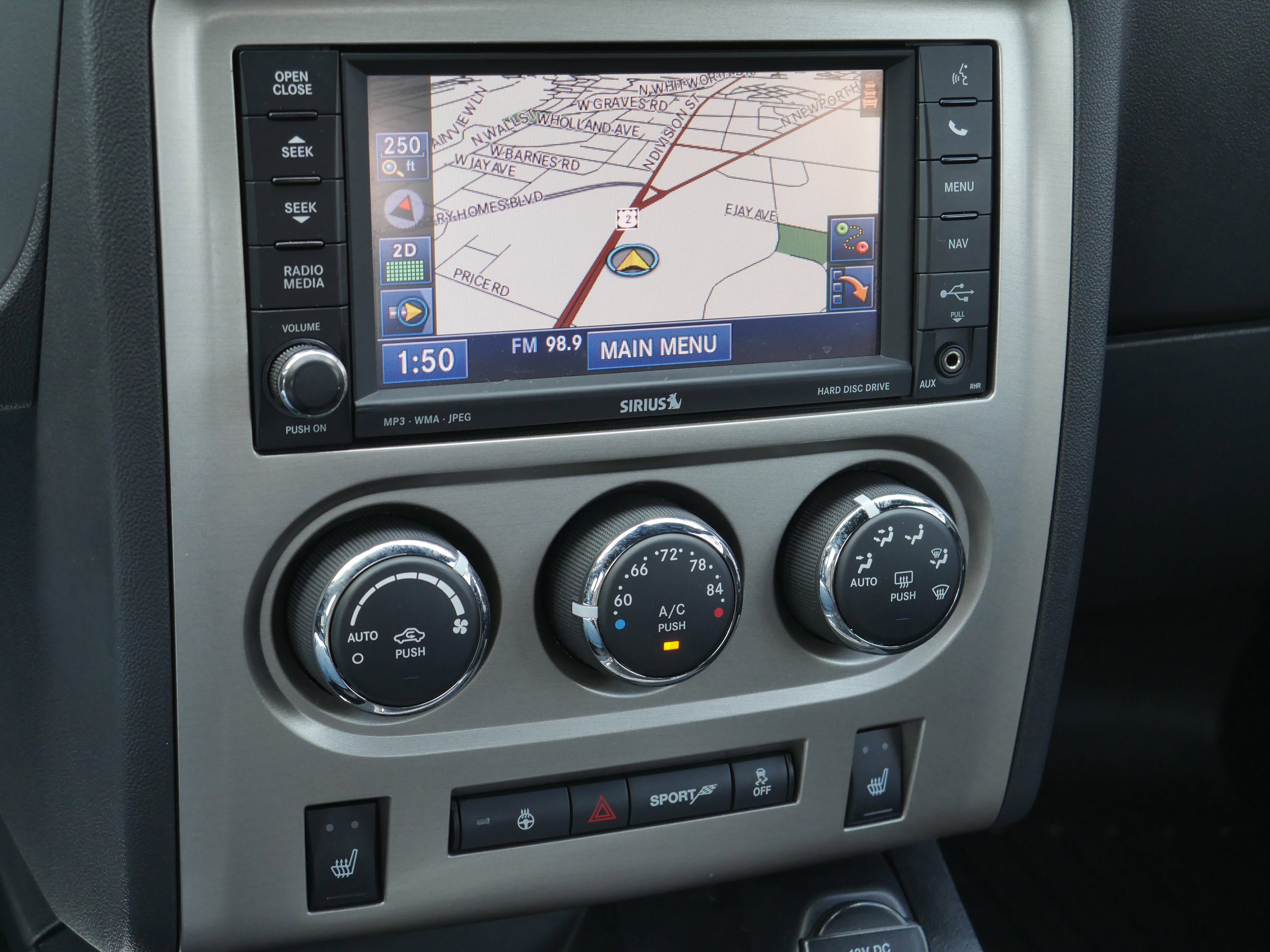 Used 2014 Dodge Challenger SRT8 RWD image 9