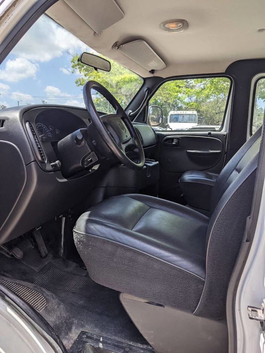 Used 2002 Dodge B3500 RWD image 9