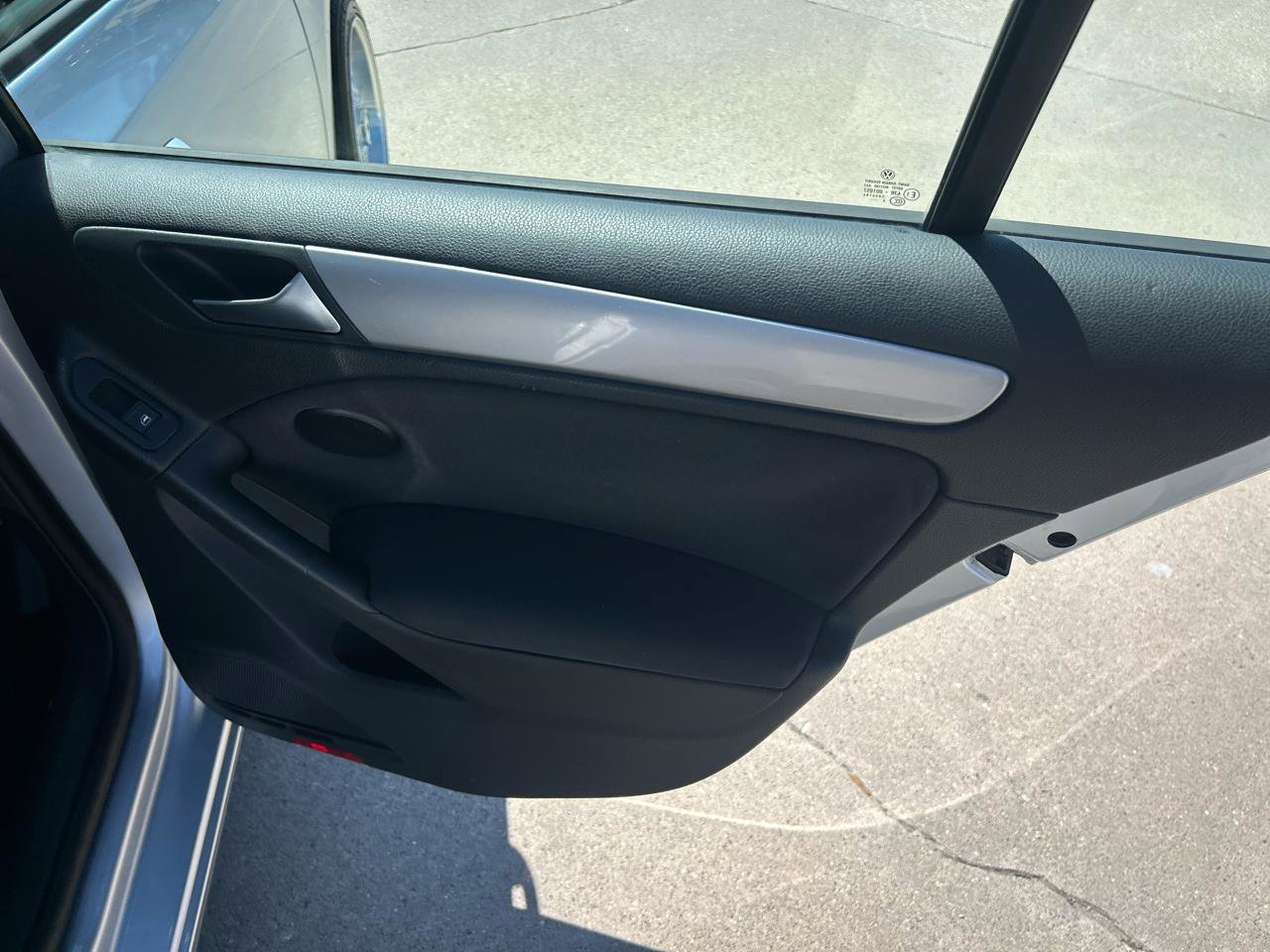 Used 2014 Volkswagen Golf 4-Door image 14