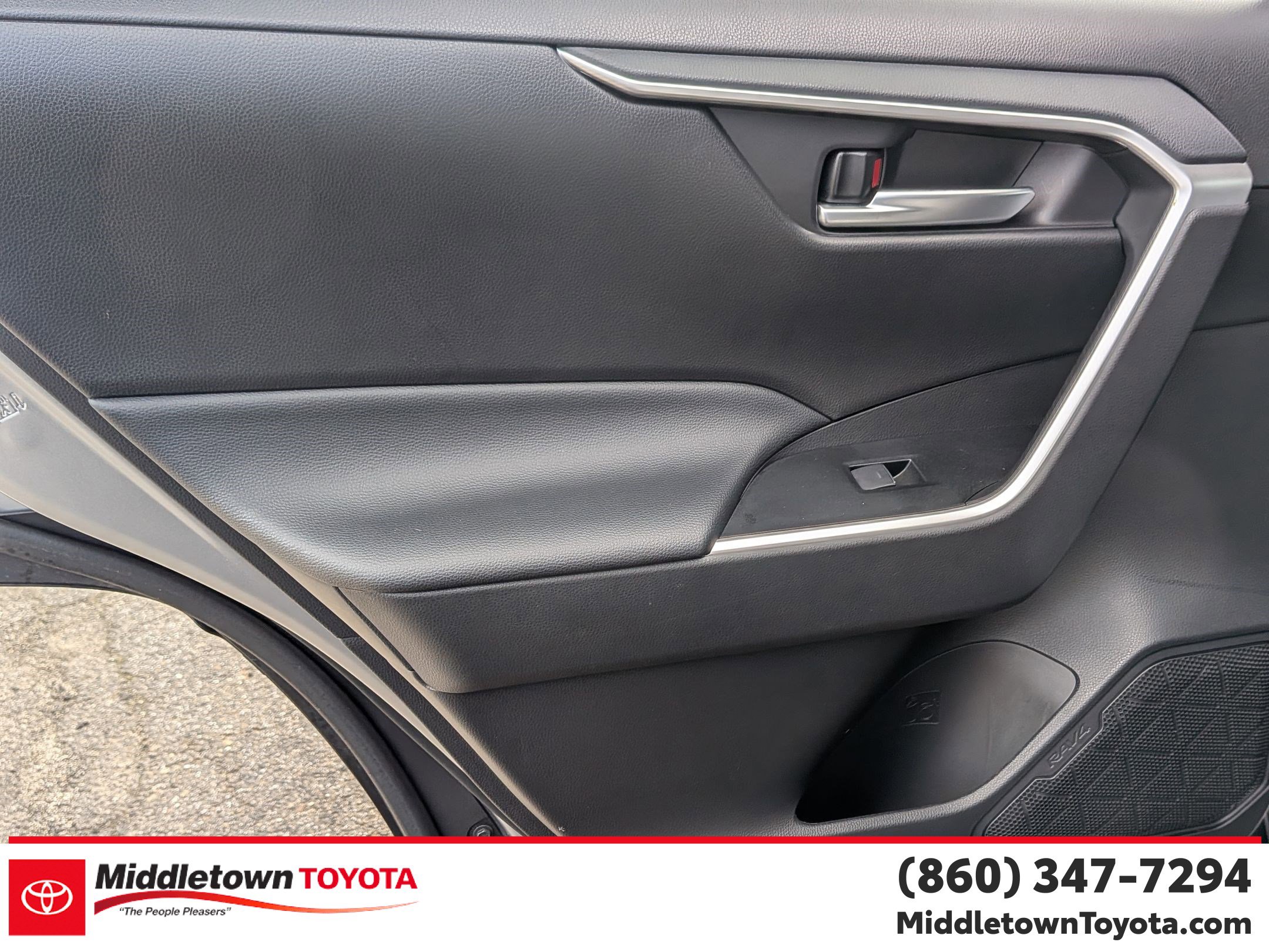 Certified 2025 Toyota RAV4 XLE AWD/4WD image 28