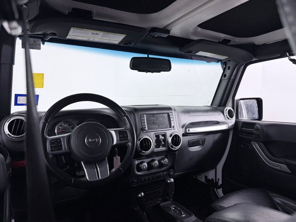 Used 2016 Jeep Wrangler Unlimited Rubicon image 17