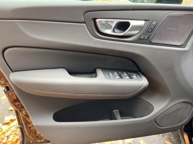 New 2026 Volvo XC60 B5 Ultra w/ Protection Package Premier image 12