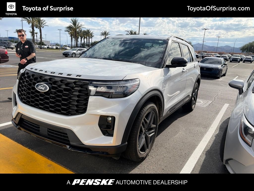 Used 2026 Ford Explorer ST-Line w/ ST-Line Street Pack AWD/4WD image 1
