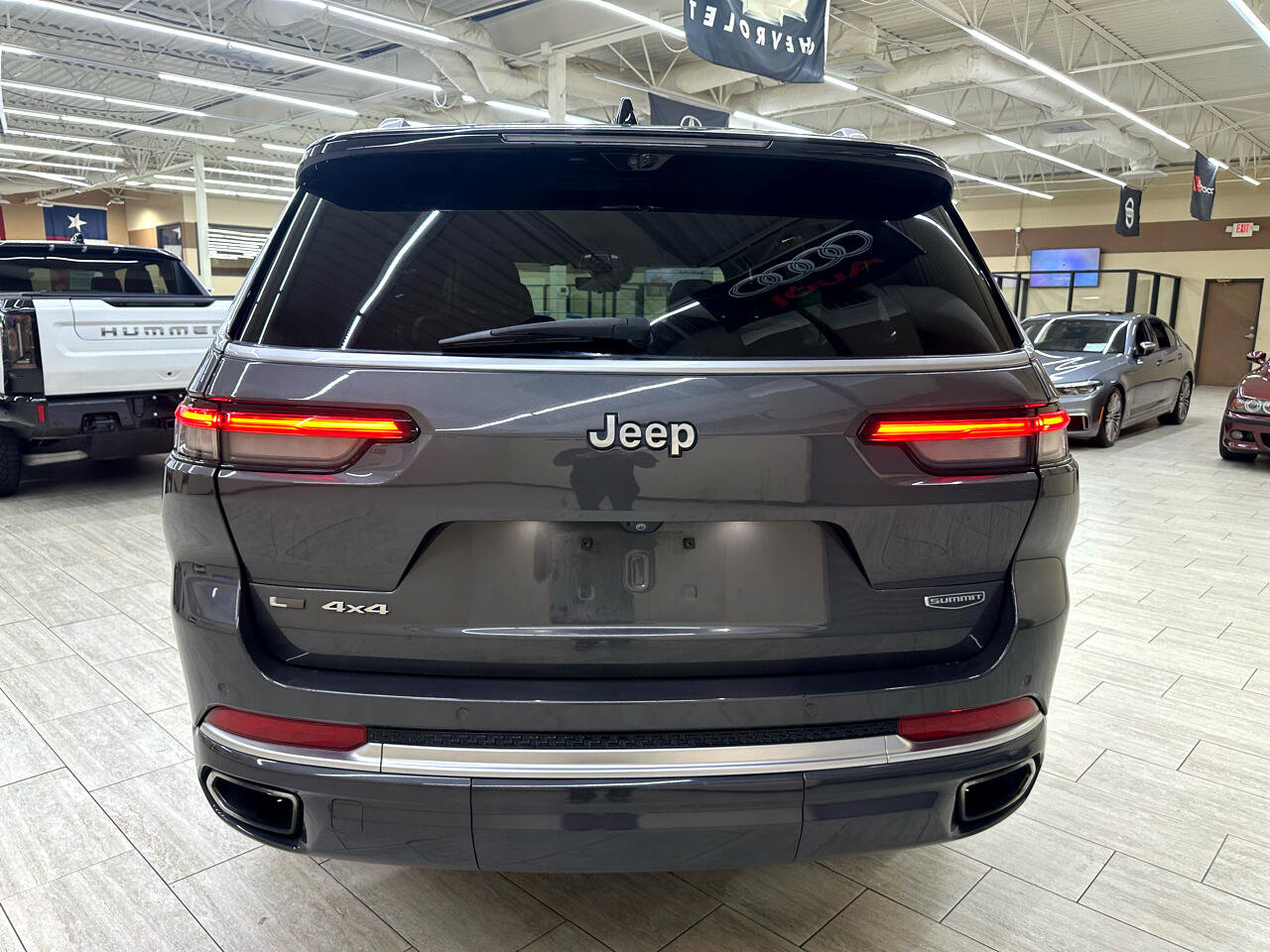 Used 2022 Jeep Grand Cherokee L Summit w/ Advanced Protech Group IV image 8