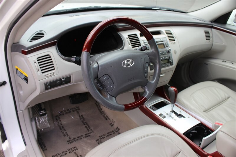 Used 2008 Hyundai Azera Limited FWD image 9