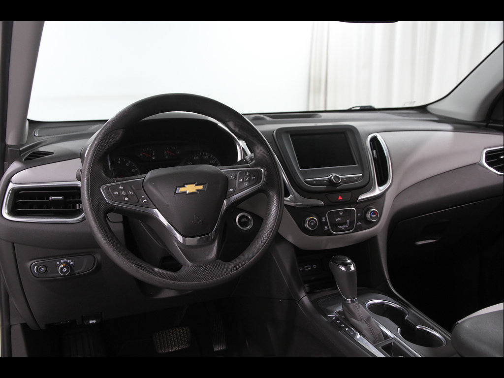Used 2020 Chevrolet Equinox LS FWD image 6