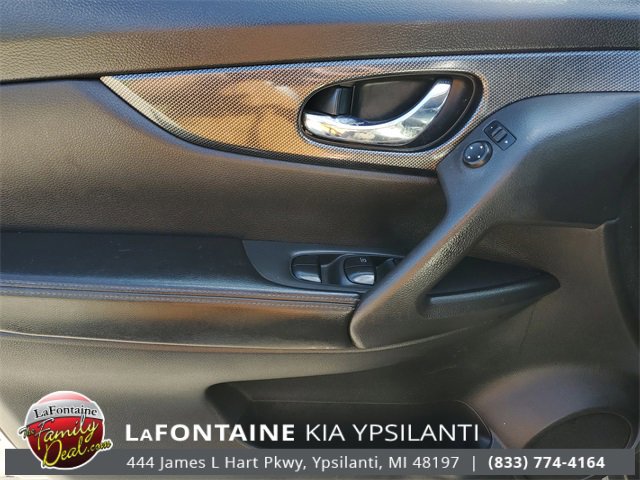 Used 2016 Nissan Rogue SL image 13