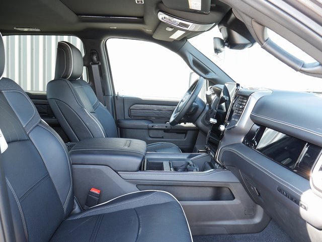 Used 2025 RAM 3500 Limited image 21