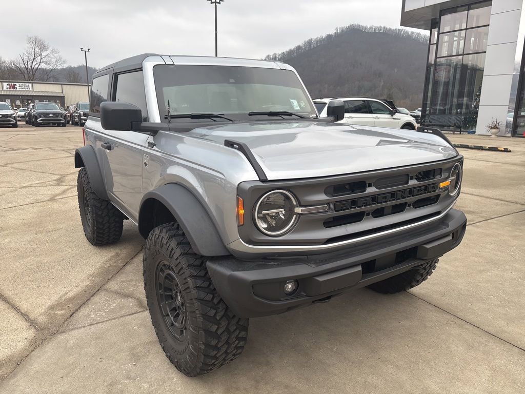 Used 2024 Ford Bronco Big Bend image 3
