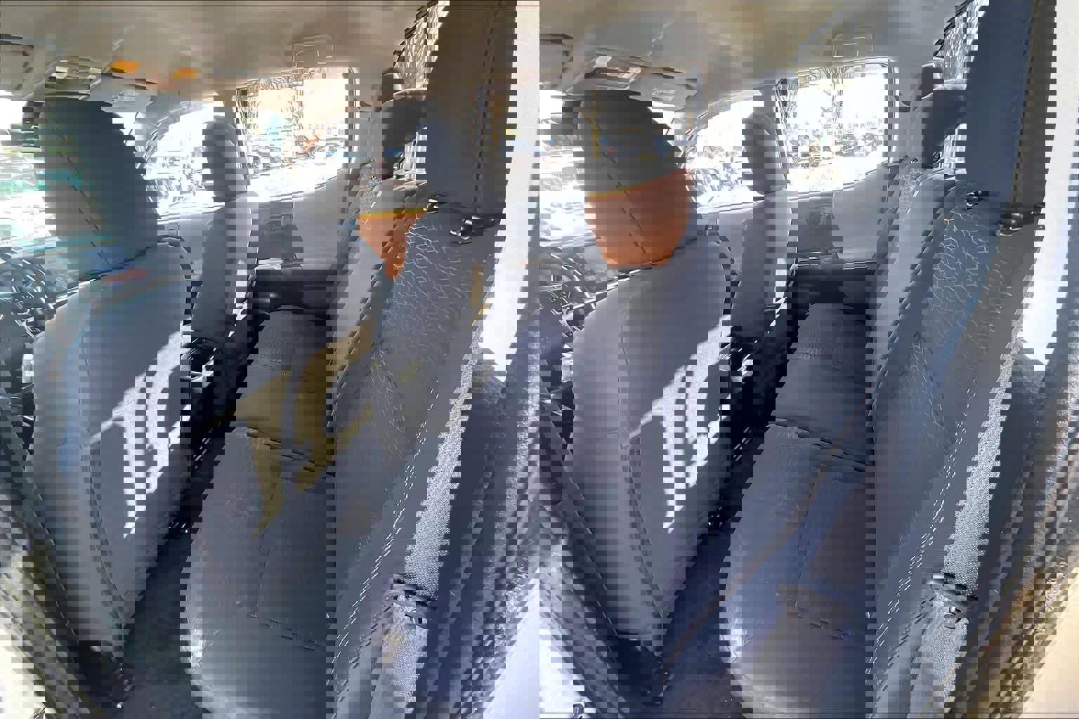 Used 2018 Toyota Tacoma SR5 w/ SR5 Appearance Package (SM) image 18