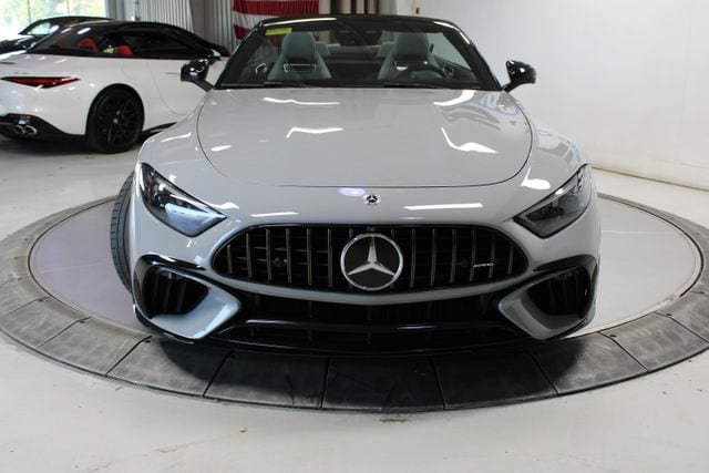 Used 2022 Mercedes-Benz SL 63 AMG 4MATIC image 4