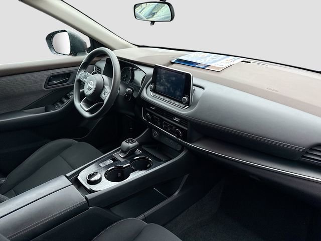 Used 2023 Nissan Rogue S image 21