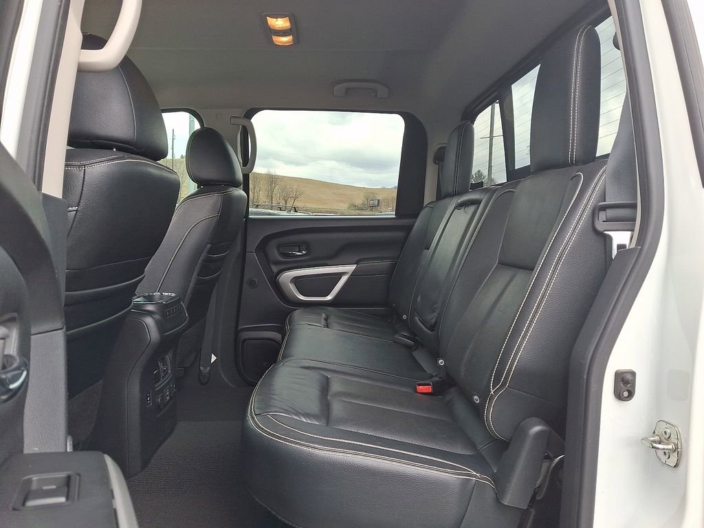 Used 2019 Nissan Titan PRO-4X w/ Pro-4x Convenience Package AWD/4WD image 10