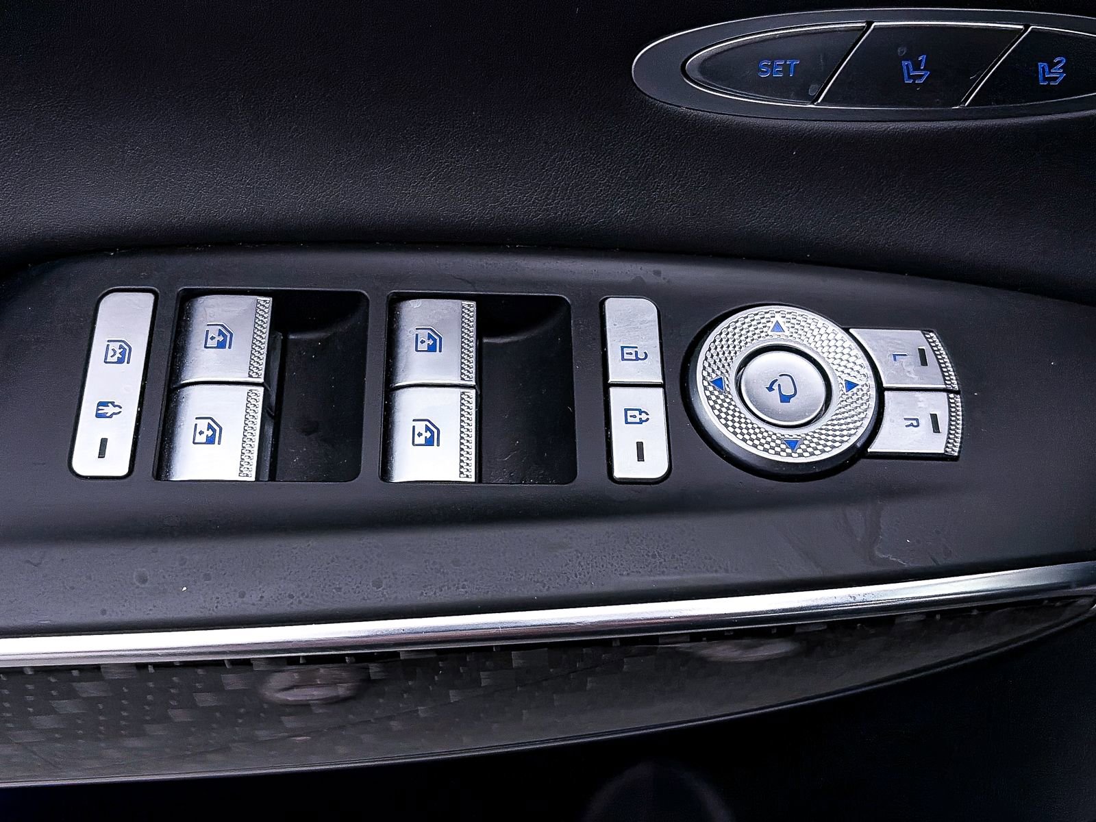 Used 2022 Genesis GV70 3.5T Sport w/ Sport Prestige Package AWD/4WD image 20