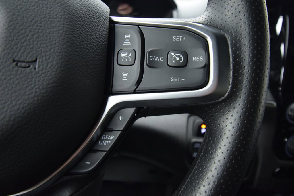 New 2026 RAM 1500 4x4 Crew Cab image 25