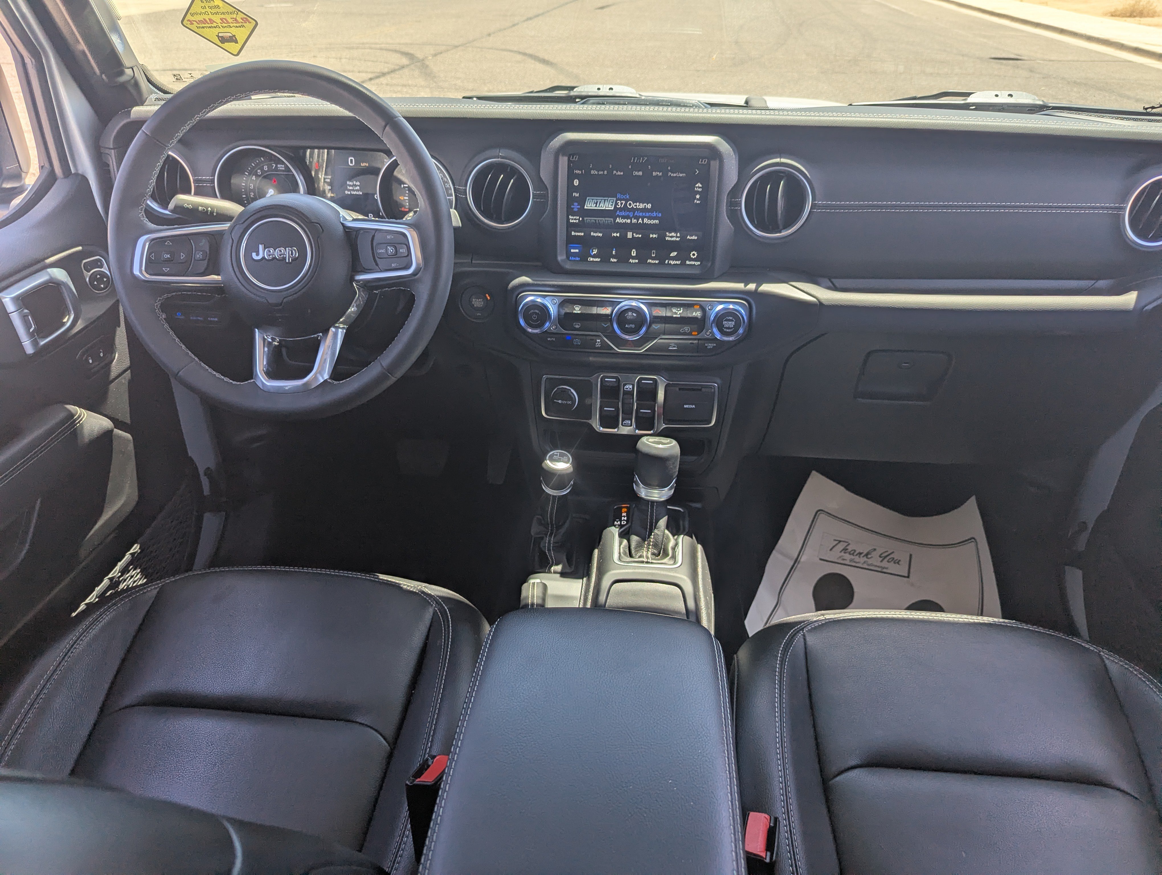 Used 2023 Jeep Wrangler Unlimited Sahara AWD/4WD image 15