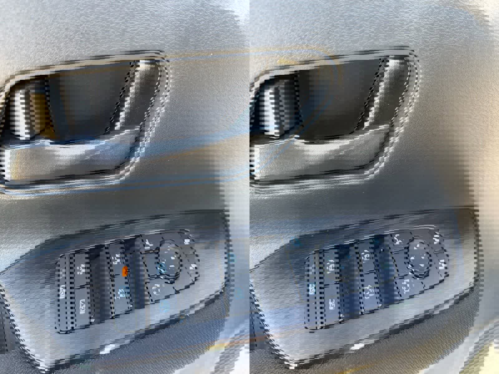 Certified 2025 Nissan Kicks S image 19