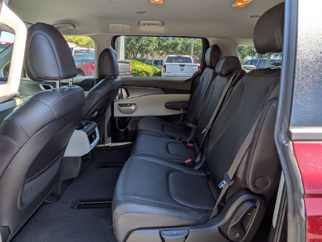 Used 2024 Kia Carnival LX FWD image 15