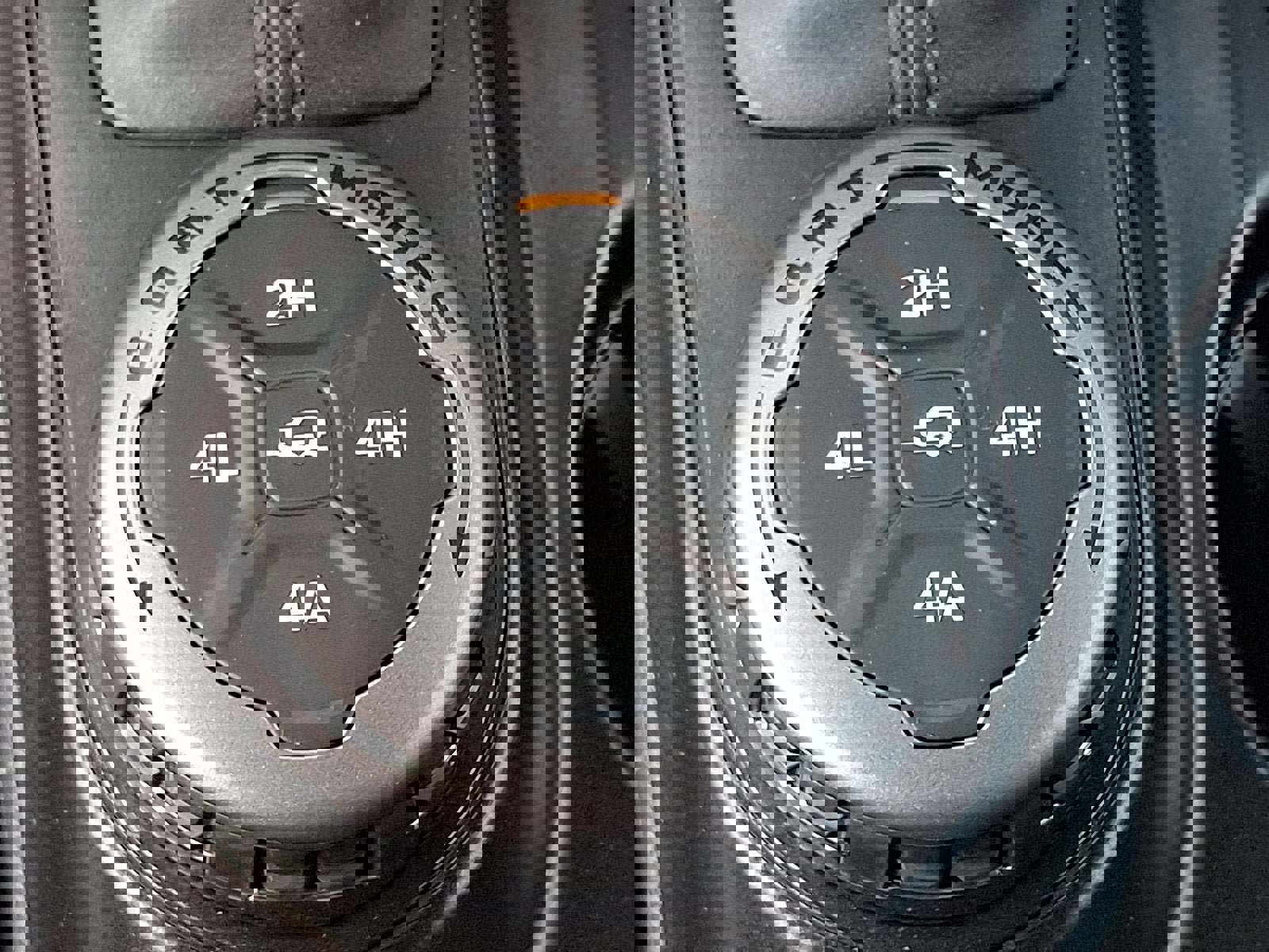 Used 2023 Ford Bronco Badlands image 25