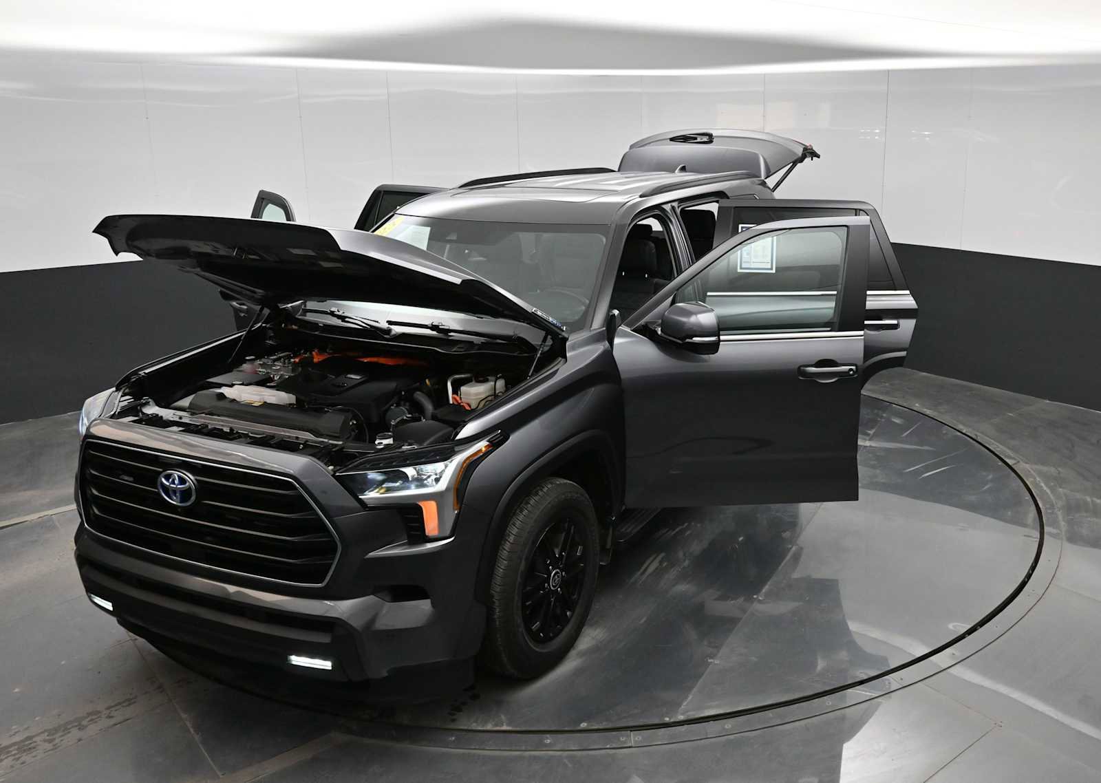 Used 2024 Toyota Sequoia SR5 image 41