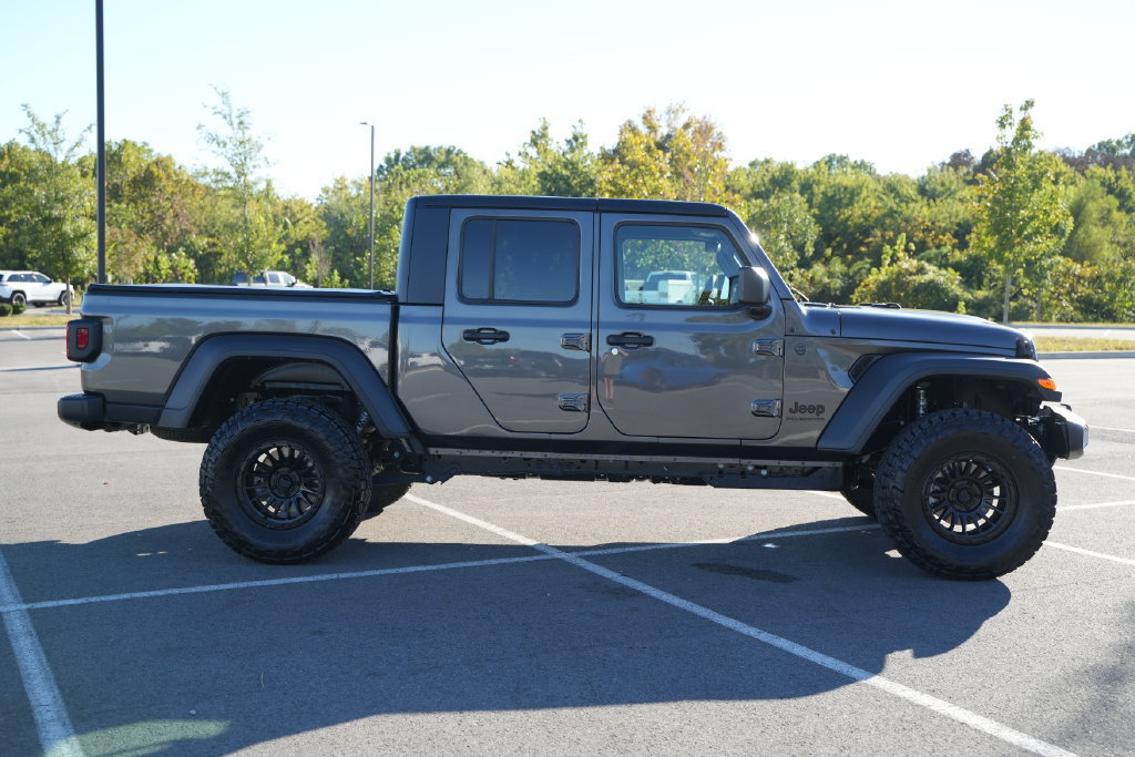 New 2026 Jeep Gladiator Sport w/ Dual Top Group AWD/4WD image 8