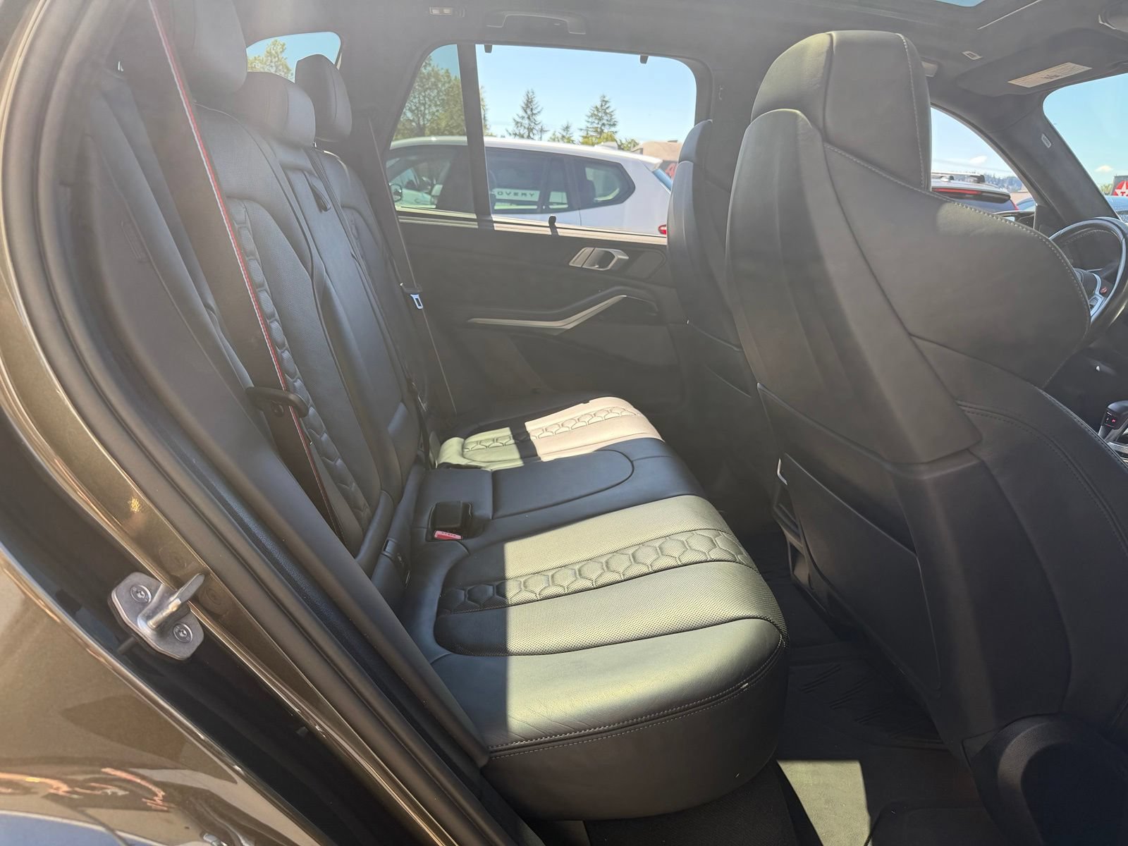 Used 2022 BMW X5 M w/ Competition Package 2 AWD/4WD image 21