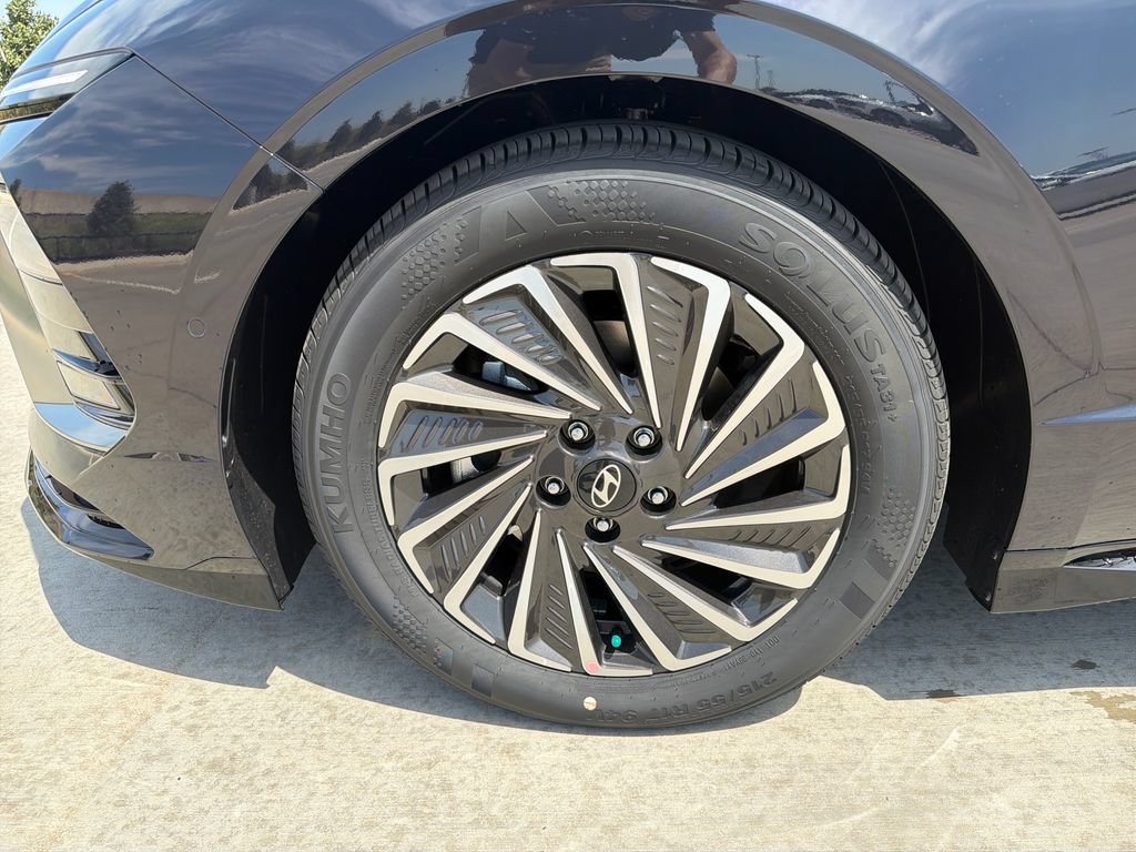 New 2026 Hyundai Sonata Limited FWD image 12